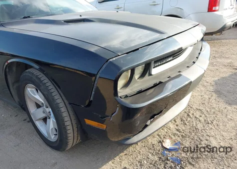 2013 Dodge Challenger Sxt z USA, uszkodzony, nr VIN 2C3CDYAG0DH511743